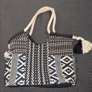 Elizabeth and James Black and Cream Geometric Tote
